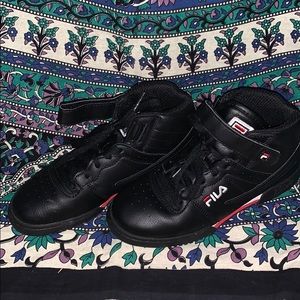 Fila F13